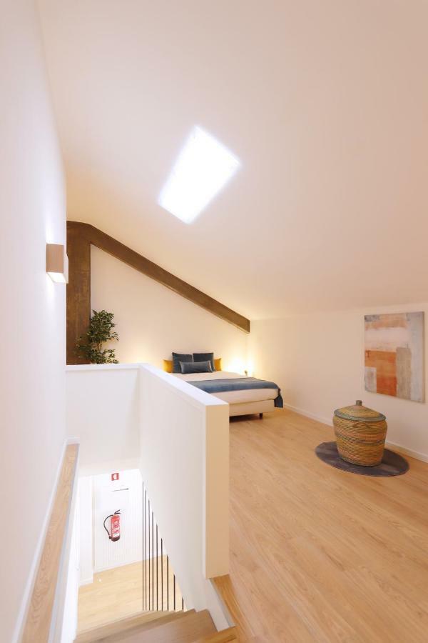 Hm - Living Batalha Square 2 Apartment Porto Exterior photo